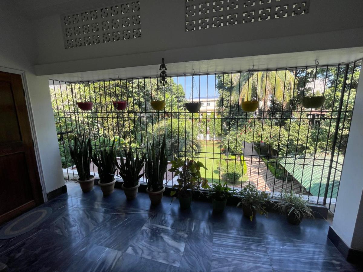 The Choudhury Manor Homestay 古瓦哈提 外观 照片