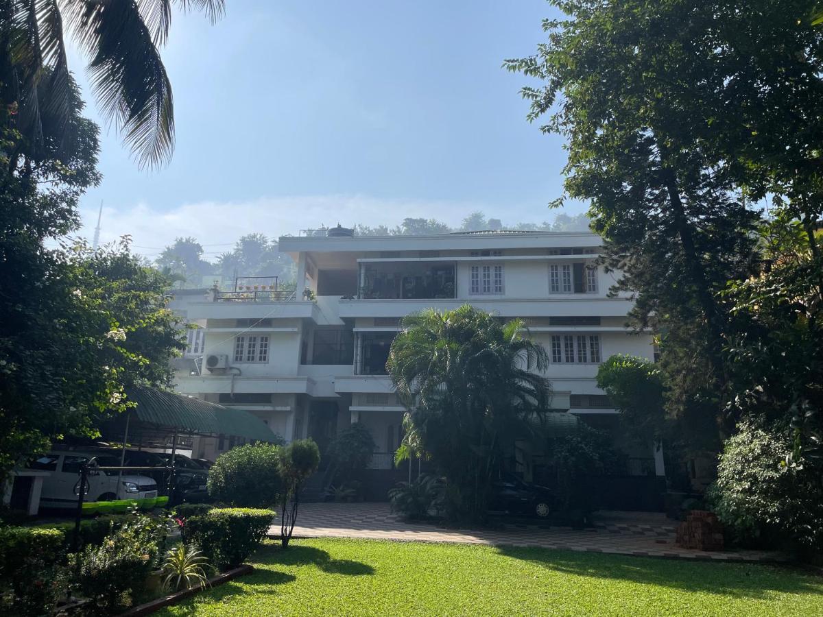 The Choudhury Manor Homestay 古瓦哈提 外观 照片