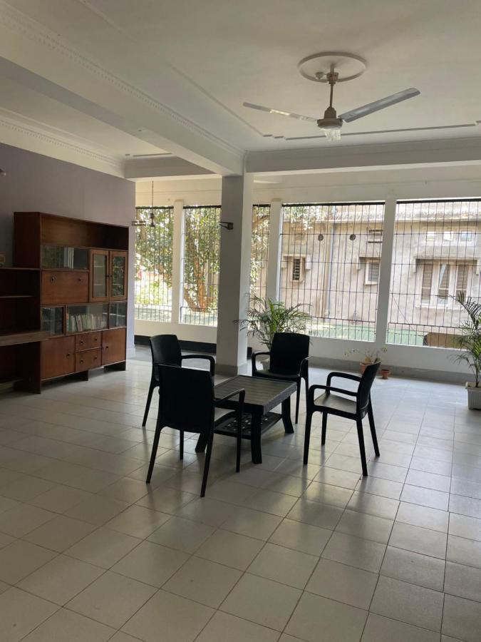 The Choudhury Manor Homestay 古瓦哈提 外观 照片
