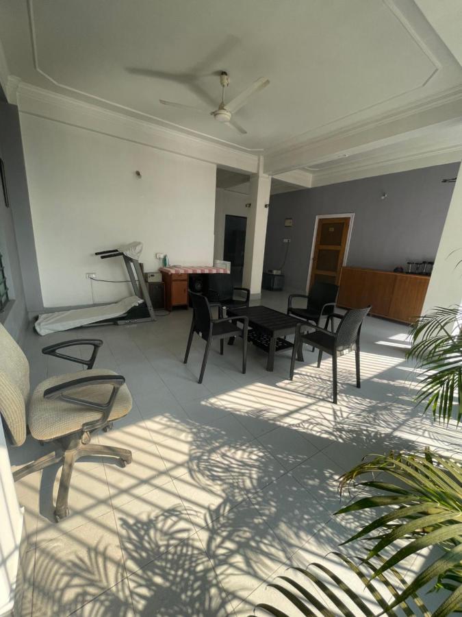 The Choudhury Manor Homestay 古瓦哈提 外观 照片