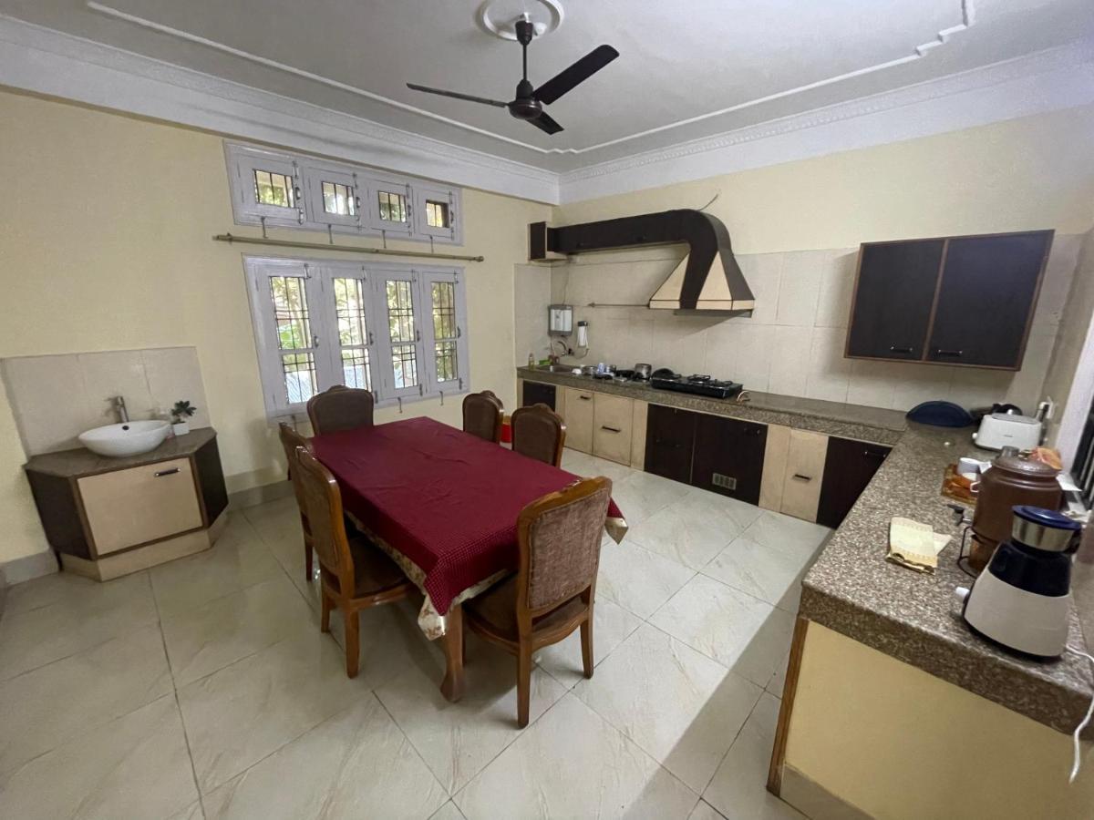 The Choudhury Manor Homestay 古瓦哈提 外观 照片