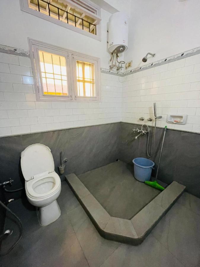 The Choudhury Manor Homestay 古瓦哈提 外观 照片